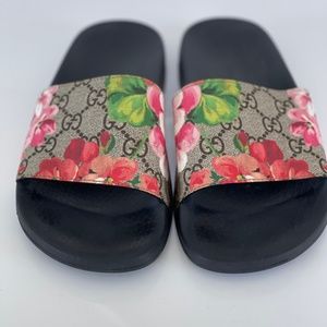 Gucci GG Blooms Supreme Slide Sandals